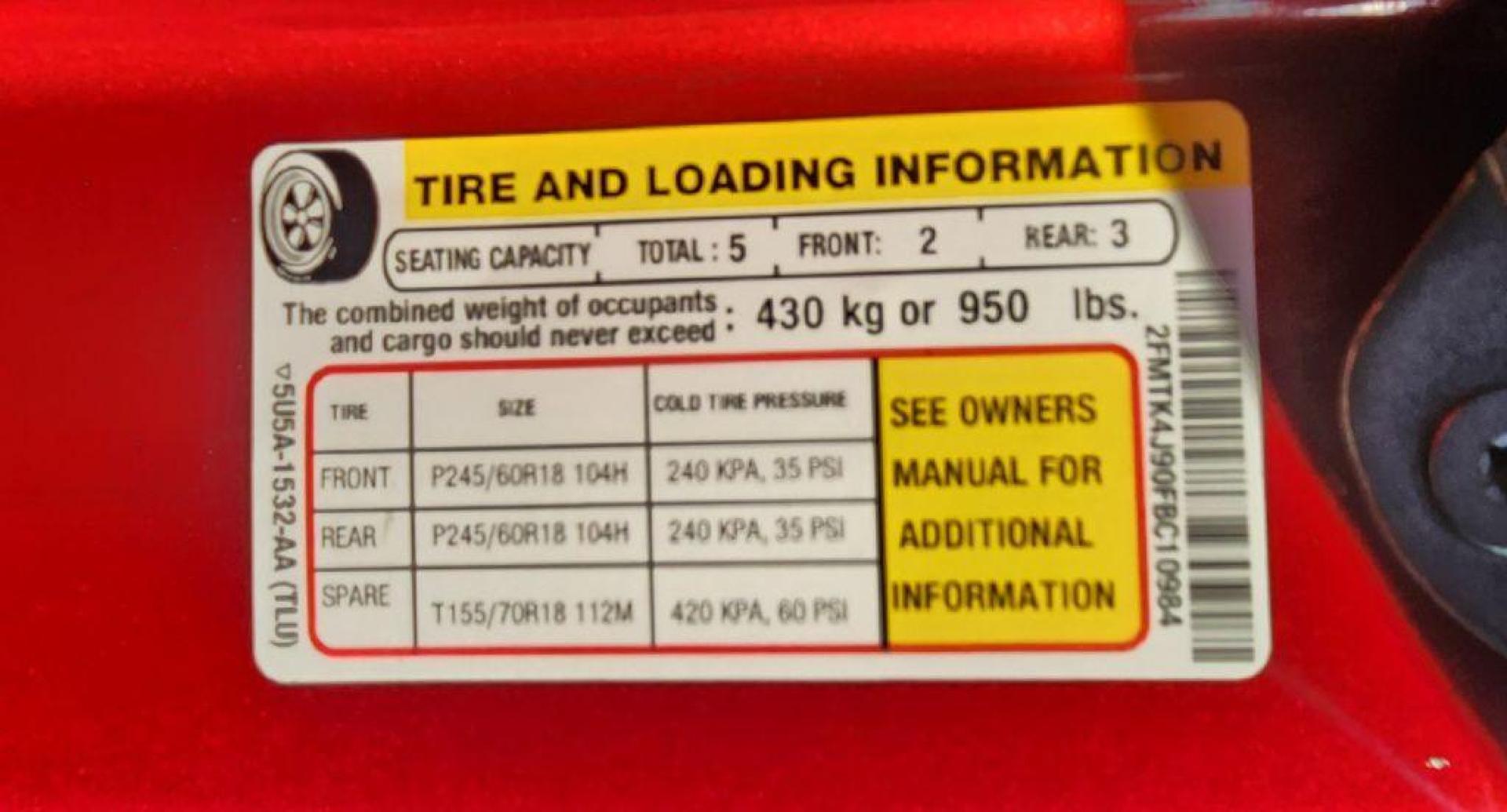 2015 RED /Charcoal FORD EDGE SEL - AWD (2FMTK4J90FB) with an 2.0L engine, Automatic transmission, located at 101 S. Halleck St., DeMotte, 46310, (219) 987-2922, 41.202343, -87.198189 - Photo#5