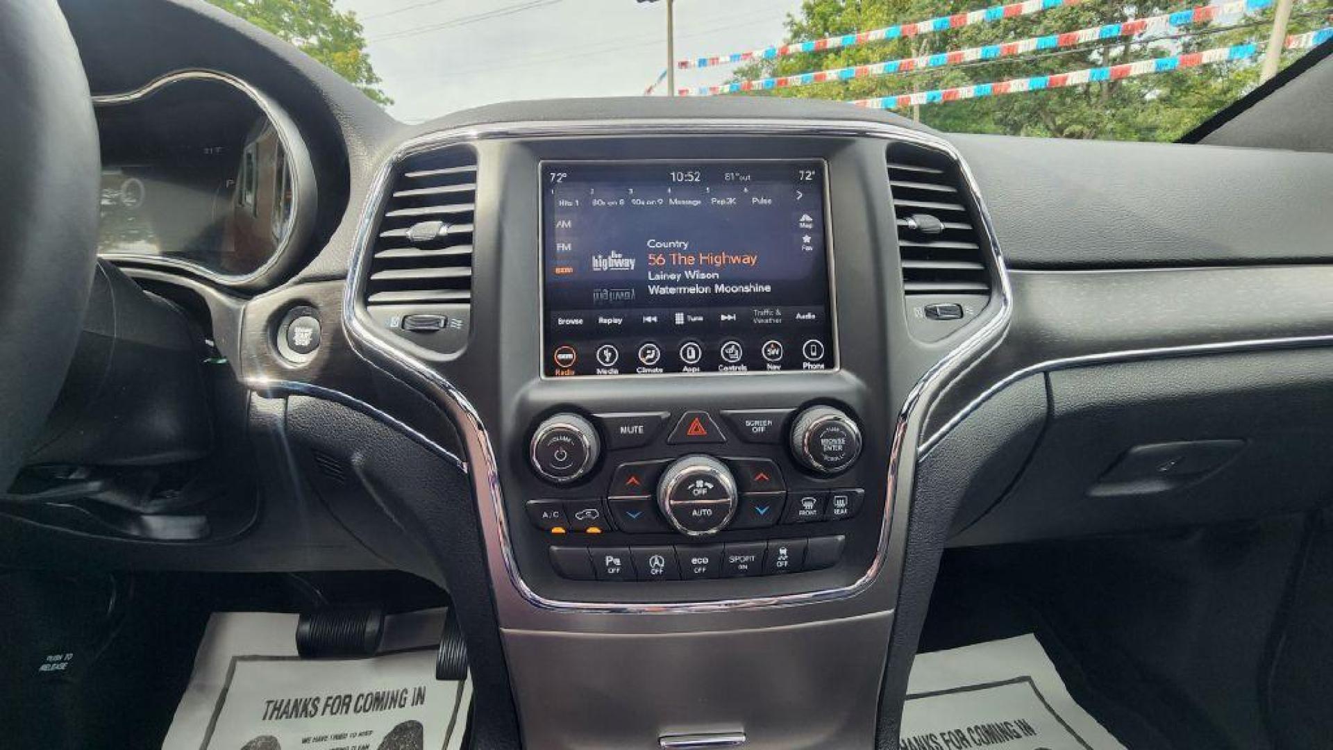 2018 BLACK JEEP GRAND CHEROKEE LIMITED - 4WD (1C4RJFBG4JC) with an 3.6L engine, Automatic transmission, located at 101 S. Halleck St., DeMotte, 46310, (219) 987-2922, 41.202343, -87.198189 - Photo#12