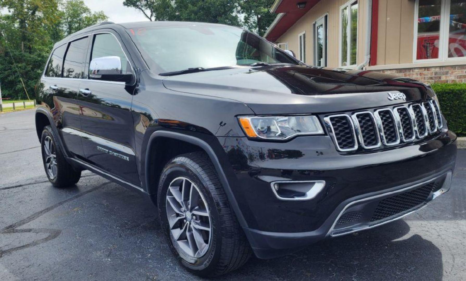 2018 BLACK JEEP GRAND CHEROKEE LIMITED - 4WD (1C4RJFBG4JC) with an 3.6L engine, Automatic transmission, located at 101 S. Halleck St., DeMotte, 46310, (219) 987-2922, 41.202343, -87.198189 - Photo#1