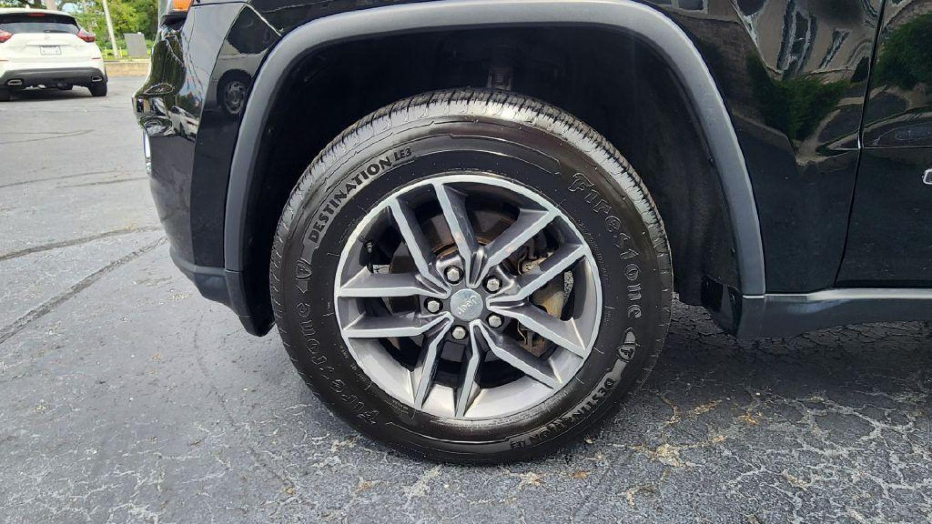 2018 BLACK JEEP GRAND CHEROKEE LIMITED - 4WD (1C4RJFBG4JC) with an 3.6L engine, Automatic transmission, located at 101 S. Halleck St., DeMotte, 46310, (219) 987-2922, 41.202343, -87.198189 - Photo#25