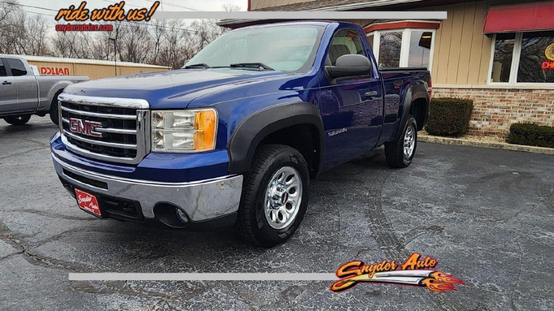 2013 BLUE GMC SIERRA 1500 - RWD (1GTN1TEX3DZ) with an 4.3L engine, Automatic transmission, located at 101 S. Halleck St., DeMotte, 46310, (219) 987-2922, 41.202343, -87.198189 - Photo#0