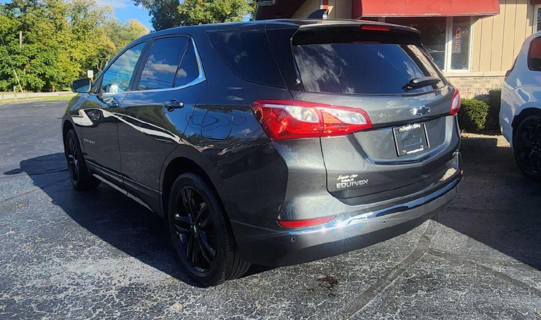 2021 GRAY CHEVROLET EQUINOX LT - AWD (3GNAXUEV1ML) with an 1.5L engine, Automatic transmission, located at 101 S. Halleck St., DeMotte, 46310, (219) 987-2922, 41.202343, -87.198189 - Photo#3