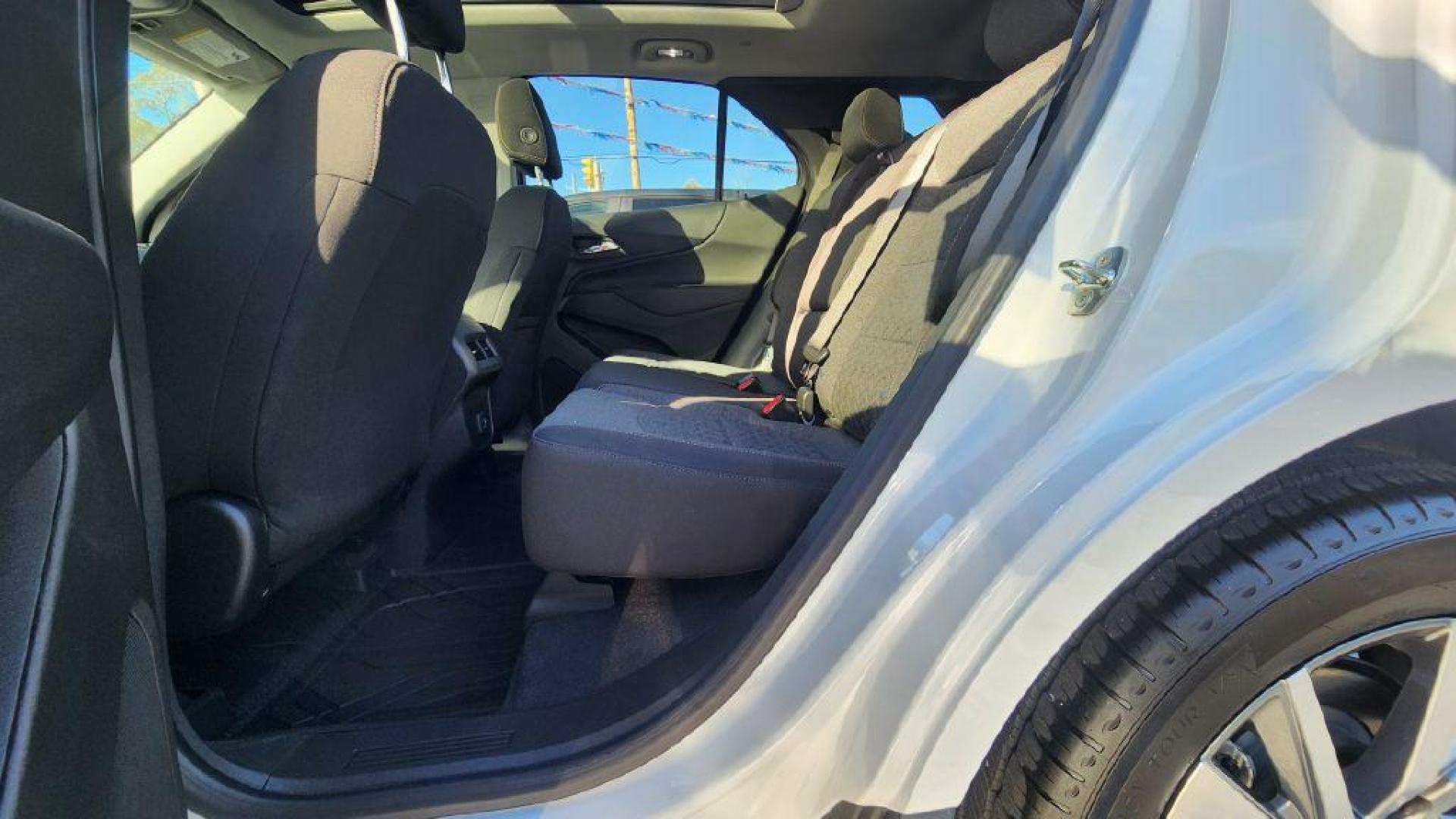 2022 WHITE CHEVROLET EQUINOX LT - FWD (3GNAXKEV6NL) with an 1.5L engine, Automatic transmission, located at 101 S. Halleck St., DeMotte, 46310, (219) 987-2922, 41.202343, -87.198189 - Photo#8