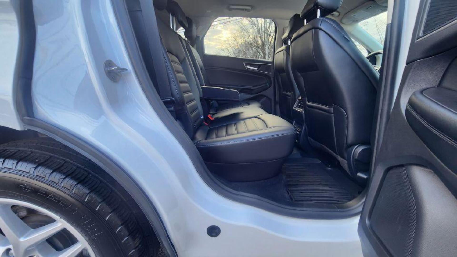 2022 WHITE FORD EDGE SEL - AWD (2FMPK4J9XNB) with an 2.0L engine, Automatic transmission, located at 101 S. Halleck St., DeMotte, 46310, (219) 987-2922, 41.202343, -87.198189 - Photo#23