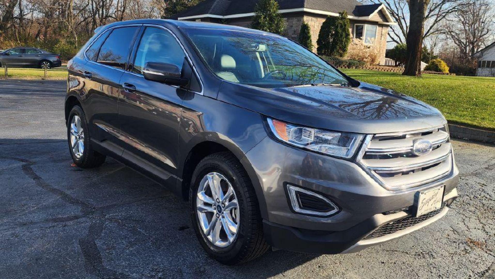 2018 GRAY FORD EDGE SEL - AWD (2FMPK4J82JB) with an 3.5L engine, Automatic transmission, located at 101 S. Halleck St., DeMotte, 46310, (219) 987-2922, 41.202343, -87.198189 - Photo#1