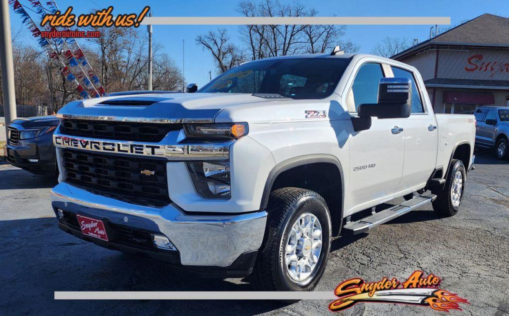 2022 WHITE CHEVROLET SILVERADO 2500 HEAVY DUTY LT (1GC4YNE76NF) with an 6.6L engine, Automatic transmission, located at 101 S. Halleck St., DeMotte, 46310, (219) 987-2922, 41.202343, -87.198189 - Photo#0