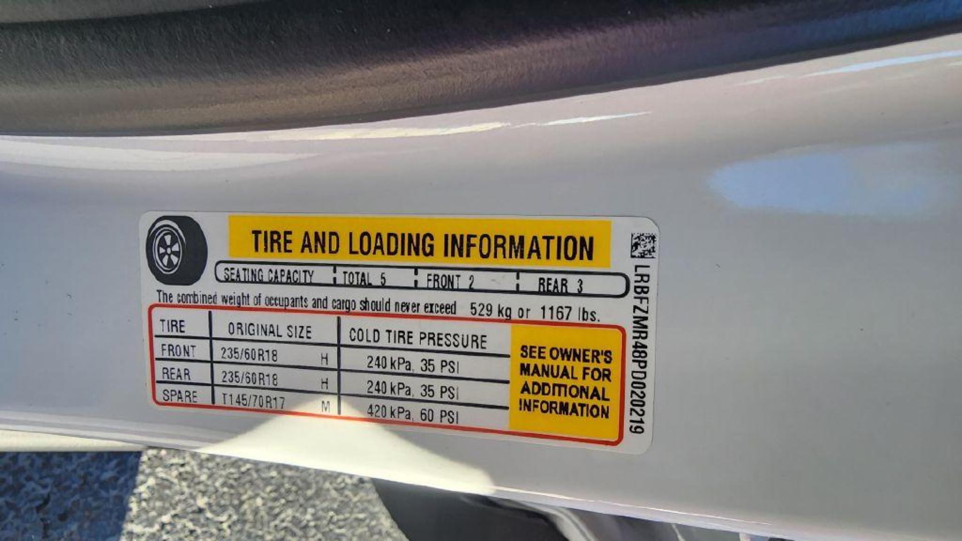 2023 WHITE BUICK ENVISION PREFERRED - AWD (LRBFZMR48PD) with an 2.0L engine, Automatic transmission, located at 101 S. Halleck St., DeMotte, 46310, (219) 987-2922, 41.202343, -87.198189 - Photo#5