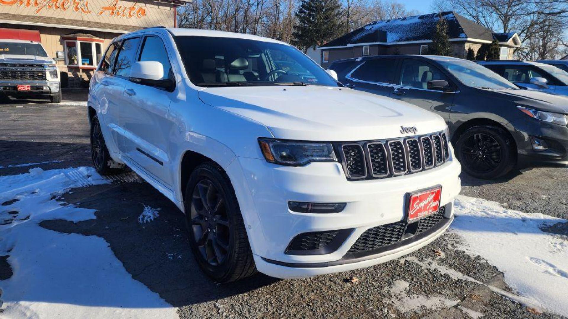 2021 WHITE JEEP GRAND CHEROKEE HIGH ALTITUDE (1C4RJFCG0MC) with an 3.6L engine, Automatic transmission, located at 101 S. Halleck St., DeMotte, 46310, (219) 987-2922, 41.202343, -87.198189 - Photo#1