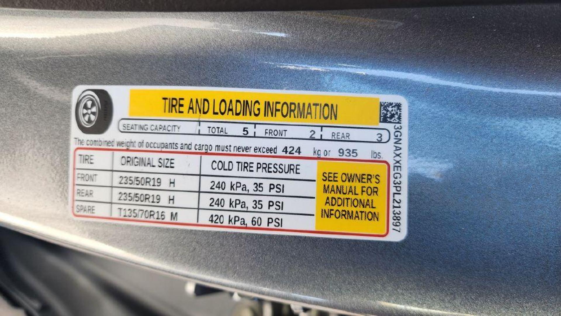 2023 GRAY CHEVROLET EQUINOX PREMIER - AWD (3GNAXXEG3PL) with an 1.5L engine, Automatic transmission, located at 101 S. Halleck St., DeMotte, 46310, (219) 987-2922, 41.202343, -87.198189 - Photo#5