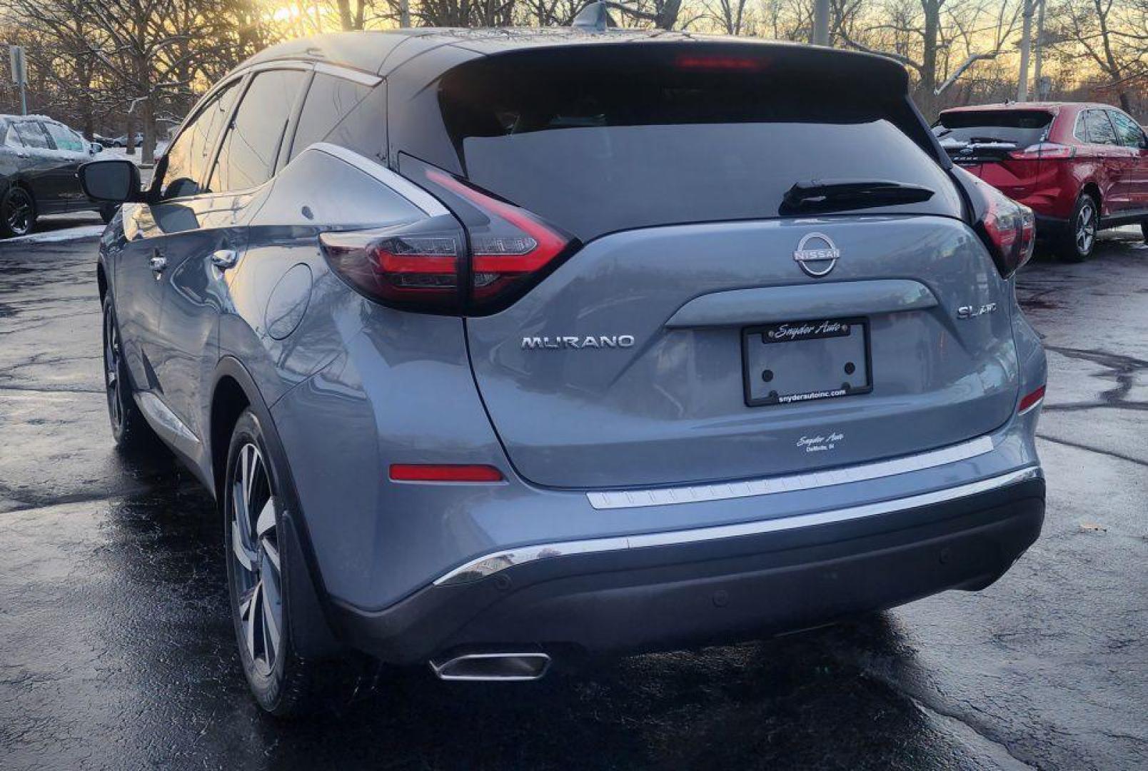 2023 GRAY NISSAN MURANO SL - AWD (5N1AZ2CS4PC) with an 3.5L engine, Automatic transmission, located at 101 S. Halleck St., DeMotte, 46310, (219) 987-2922, 41.202343, -87.198189 - Photo#3