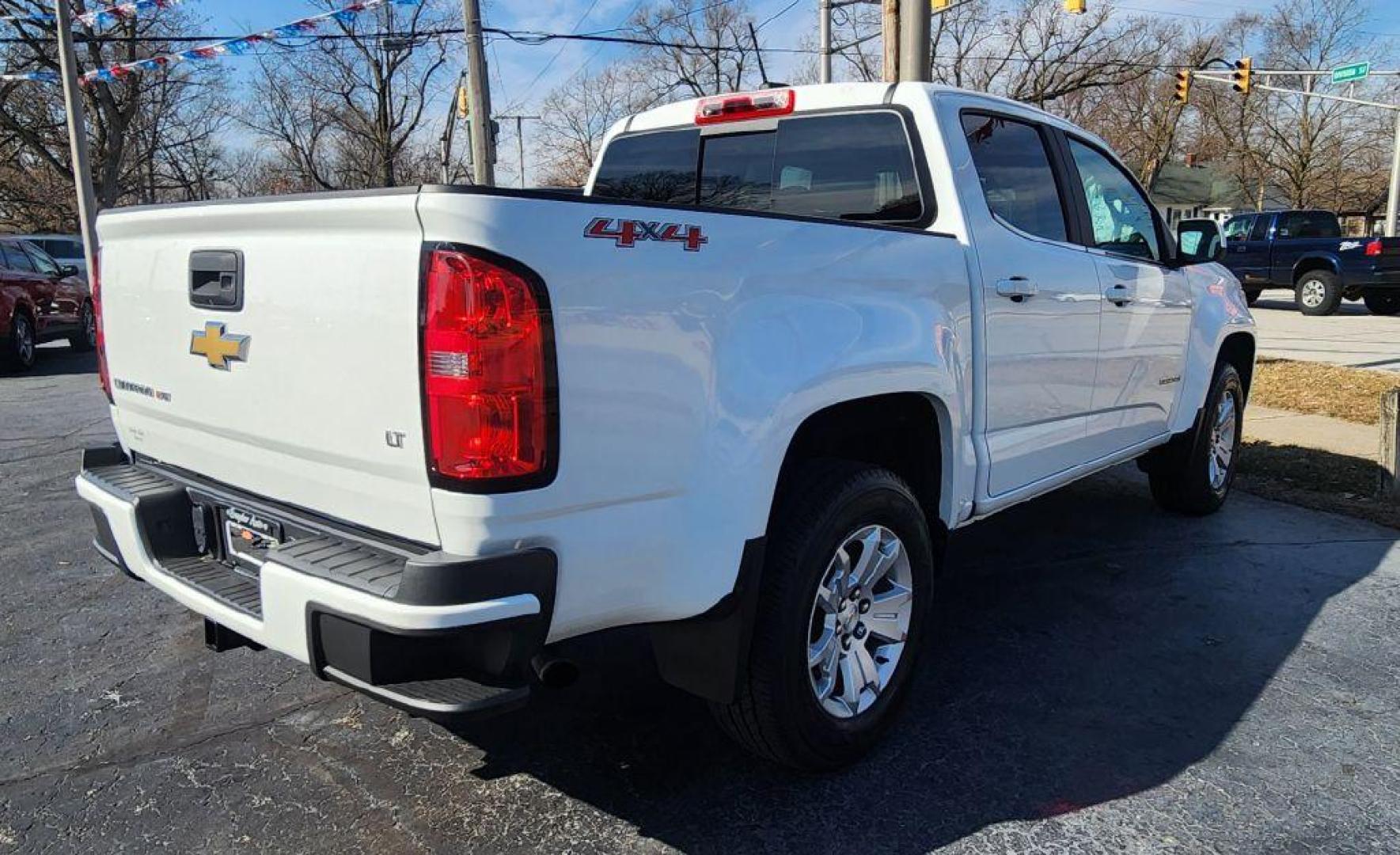 2020 WHITE CHEVROLET COLORADO LT - 4WD (1GCGTCEN9L1) with an 3.6L engine, Automatic transmission, located at 101 S. Halleck St., DeMotte, 46310, (219) 987-2922, 41.202343, -87.198189 - Photo#2