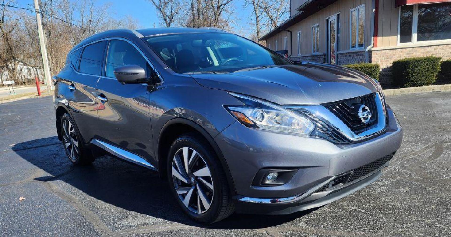 2017 GRAY NISSAN MURANO PLATINUM - AWD (5N1AZ2MH6HN) with an 3.5L engine, Continuously Variable transmission, located at 101 S. Halleck St., DeMotte, 46310, (219) 987-2922, 41.202343, -87.198189 - Photo#1