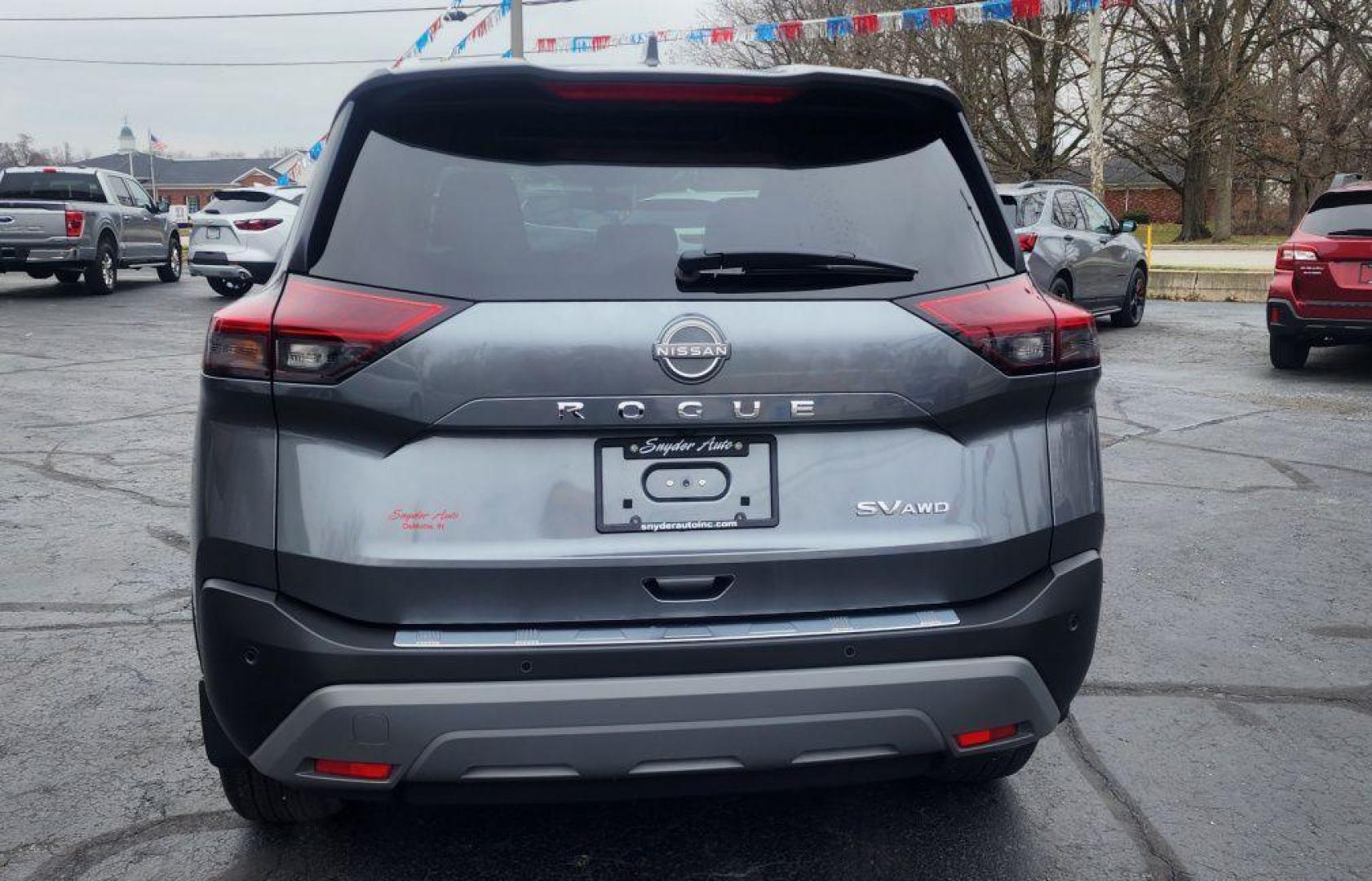 2023 GRAY NISSAN ROGUE SV - AWD (5N1BT3BB2PC) with an 1.5L engine, Automatic transmission, located at 101 S. Halleck St., DeMotte, 46310, (219) 987-2922, 41.202343, -87.198189 - Photo#4