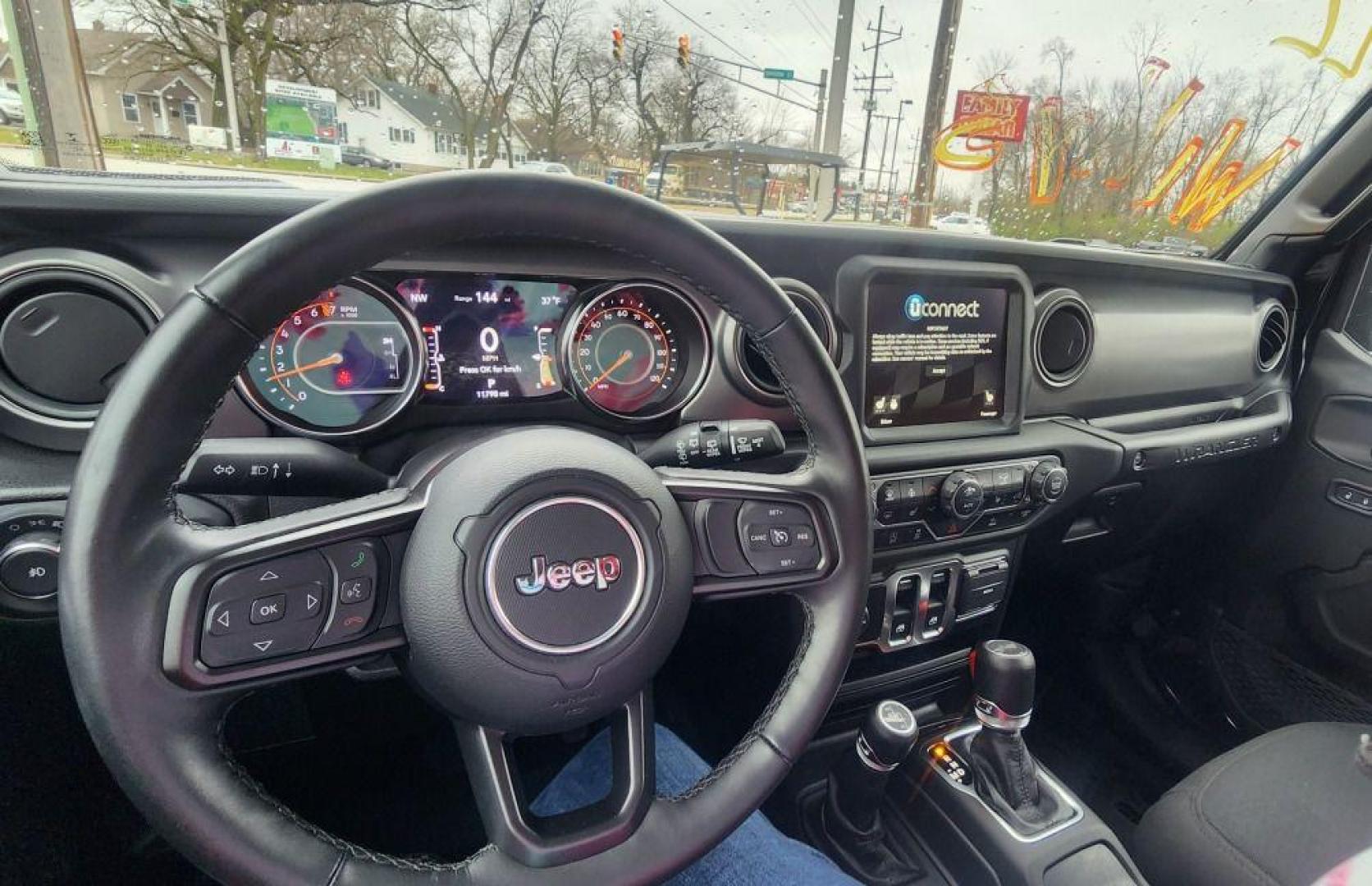 2022 BLACK JEEP WRANGLER SPORT - 4WD (1C4GJXAG8NW) with an 3.6L engine, Automatic transmission, located at 101 S. Halleck St., DeMotte, 46310, (219) 987-2922, 41.202343, -87.198189 - Photo#9