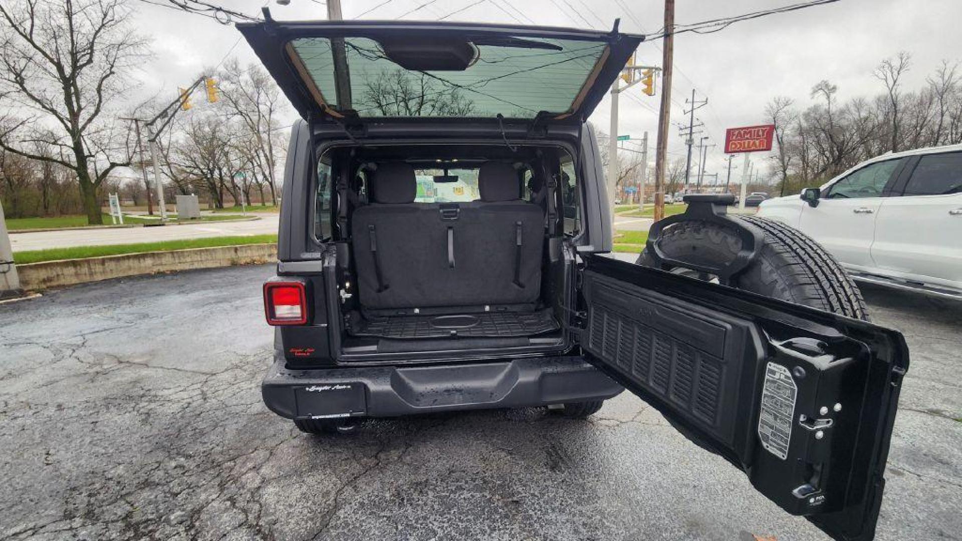 2022 BLACK JEEP WRANGLER SPORT - 4WD (1C4GJXAG8NW) with an 3.6L engine, Automatic transmission, located at 101 S. Halleck St., DeMotte, 46310, (219) 987-2922, 41.202343, -87.198189 - Photo#26