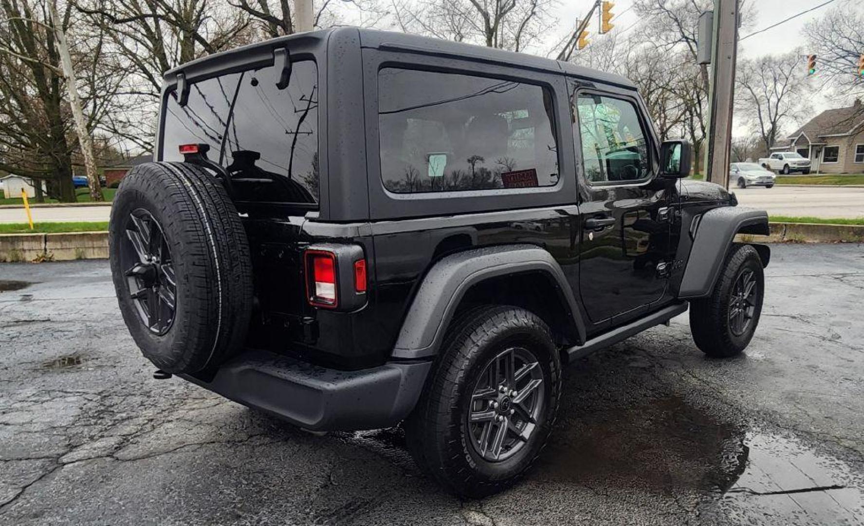 2022 BLACK JEEP WRANGLER SPORT - 4WD (1C4GJXAG8NW) with an 3.6L engine, Automatic transmission, located at 101 S. Halleck St., DeMotte, 46310, (219) 987-2922, 41.202343, -87.198189 - Photo#2