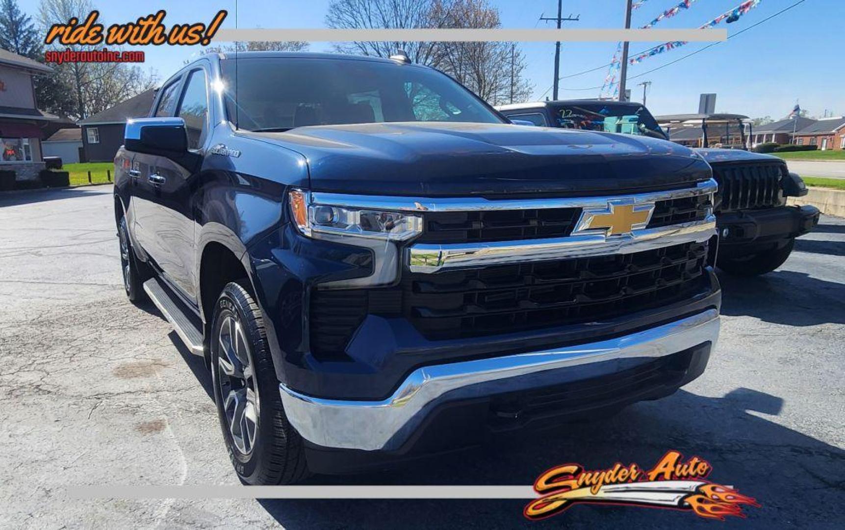 2022 BLUE CHEVROLET SILVERADO 1500 LT-L 4WD (1GCPDKEK0NZ) with an 2.7L engine, Automatic transmission, located at 101 S. Halleck St., DeMotte, 46310, (219) 987-2922, 41.202343, -87.198189 - Photo#1