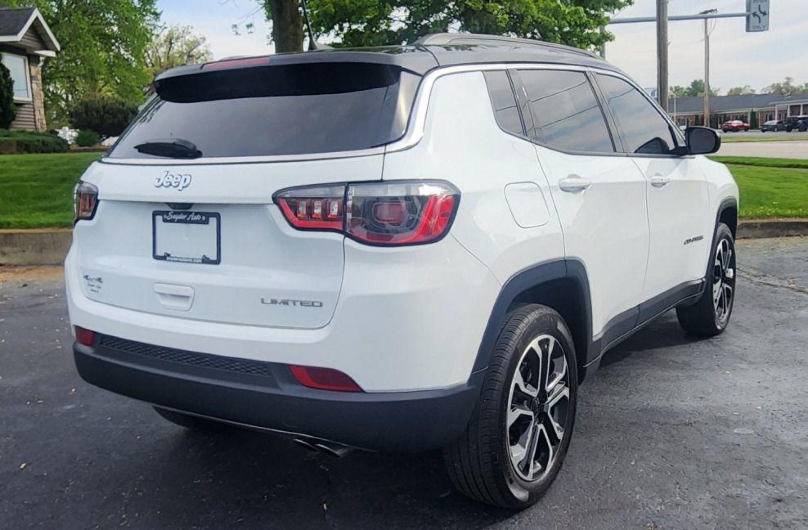 2022 WHITE JEEP COMPASS LIMITED - 4WD (3C4NJDCB3NT) with an 2.4L engine, Automatic transmission, located at 101 S. Halleck St., DeMotte, 46310, (219) 987-2922, 41.202343, -87.198189 - Photo#2