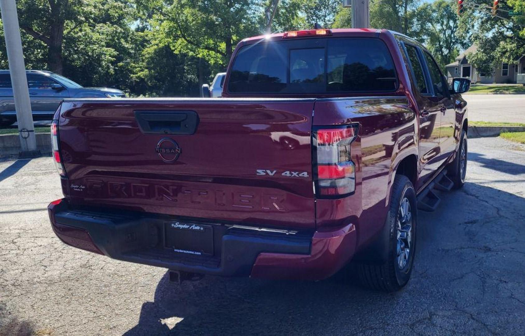 2022 RED NISSAN FRONTIER SV-4WD (1N6ED1EK9NN) with an 3.8L engine, Automatic transmission, located at 101 S. Halleck St., DeMotte, 46310, (219) 987-2922, 41.202343, -87.198189 - Photo#2