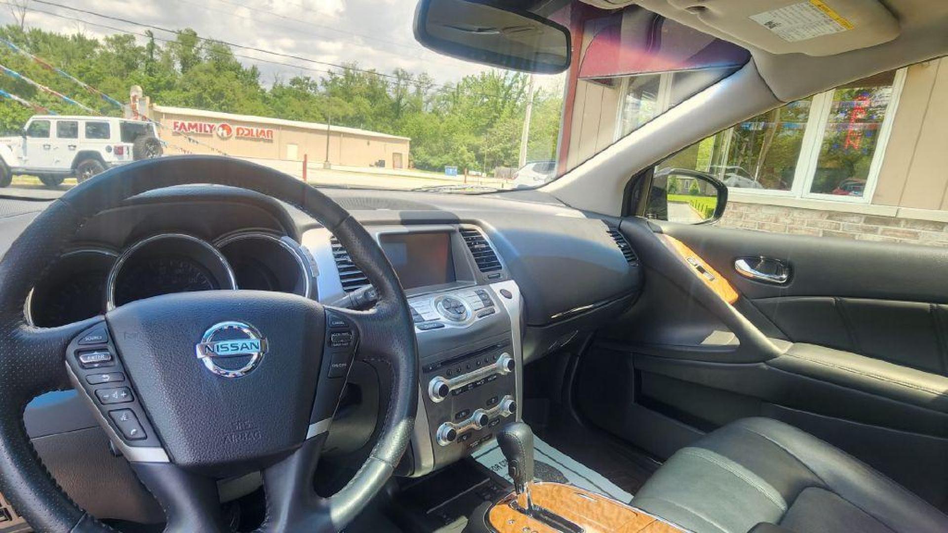 2014 BLUE NISSAN MURANO LE - AWD (JN8AZ1MWXEW) with an 3.5L engine, Continuously Variable transmission, located at 101 S. Halleck St., DeMotte, 46310, (219) 987-2922, 41.202343, -87.198189 - Photo#8