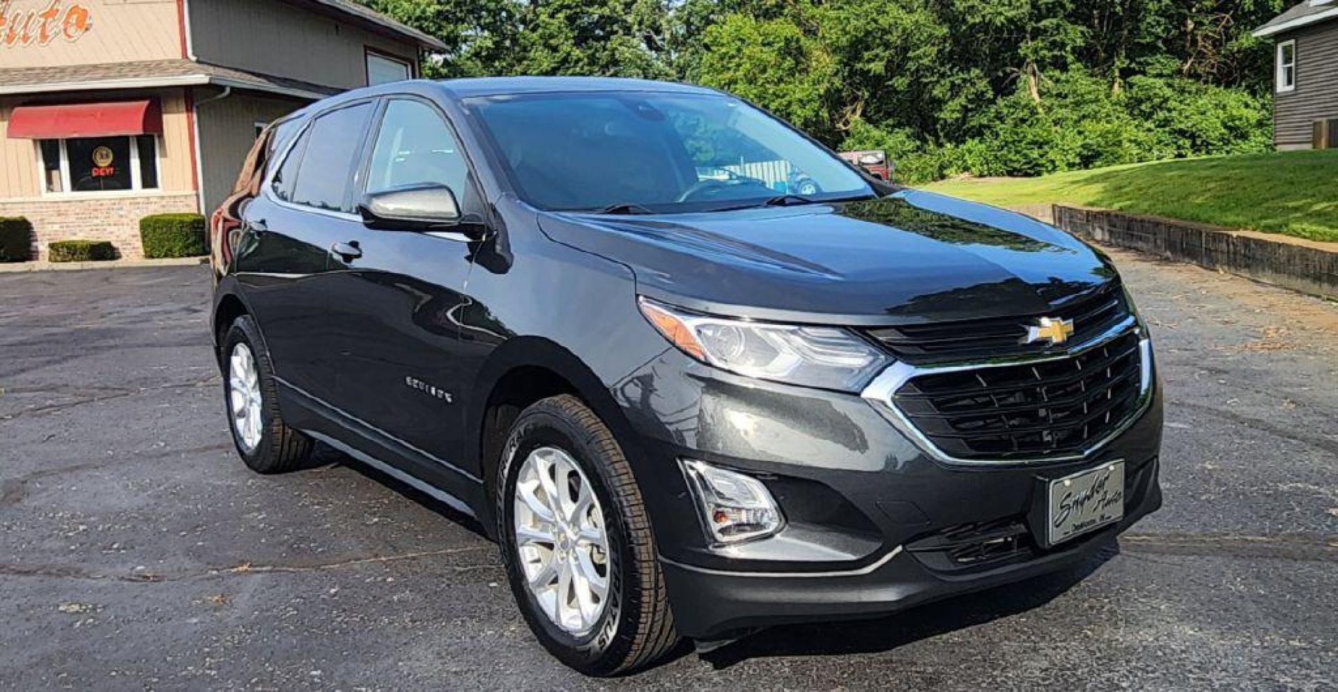 2020 GRAY CHEVROLET EQUINOX LT - AWD (2GNAXTEV1L6) with an 1.5L engine, Automatic transmission, located at 101 S. Halleck St., DeMotte, 46310, (219) 987-2922, 41.202343, -87.198189 - Photo#1