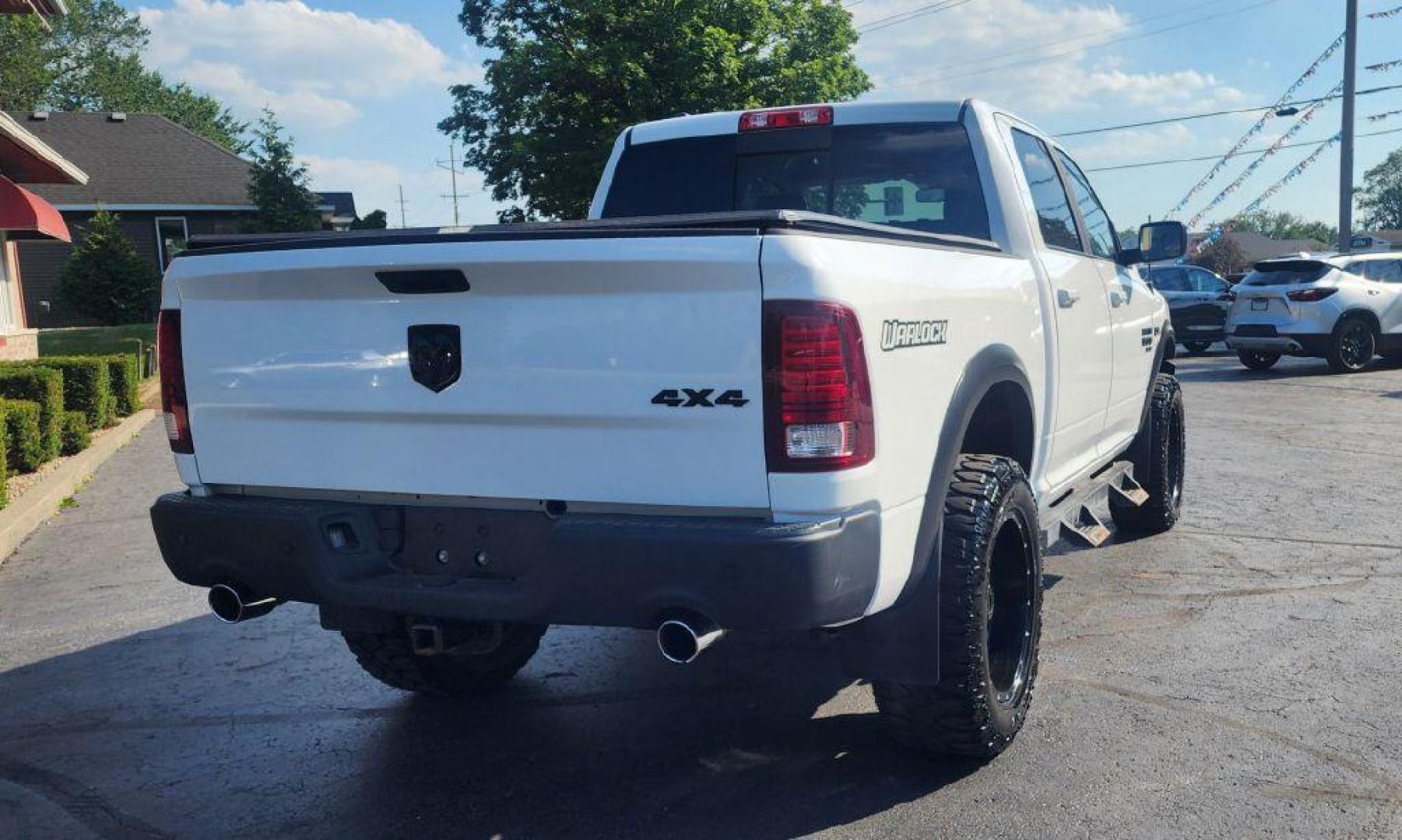 2019 WHITE RAM 1500 CLASSIC SLT (1C6RR7LT1KS) with an 5.7L engine, Automatic transmission, located at 101 S. Halleck St., DeMotte, 46310, (219) 987-2922, 41.202343, -87.198189 - Photo#2