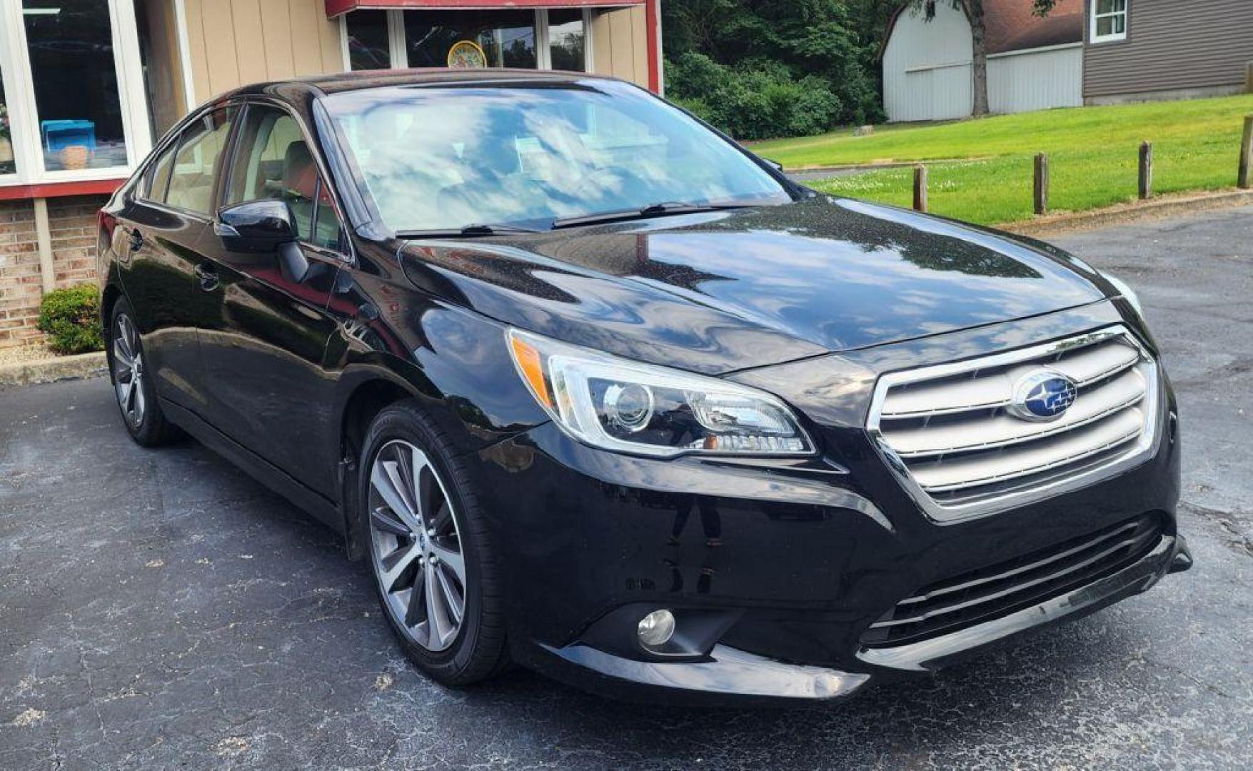 2015 BLACK SUBARU LEGACY 2.5I LIMITED -AWD (4S3BNBL63F3) with an 2.5L engine, Continuously Variable transmission, located at 101 S. Halleck St., DeMotte, 46310, (219) 987-2922, 41.202343, -87.198189 - Photo#1