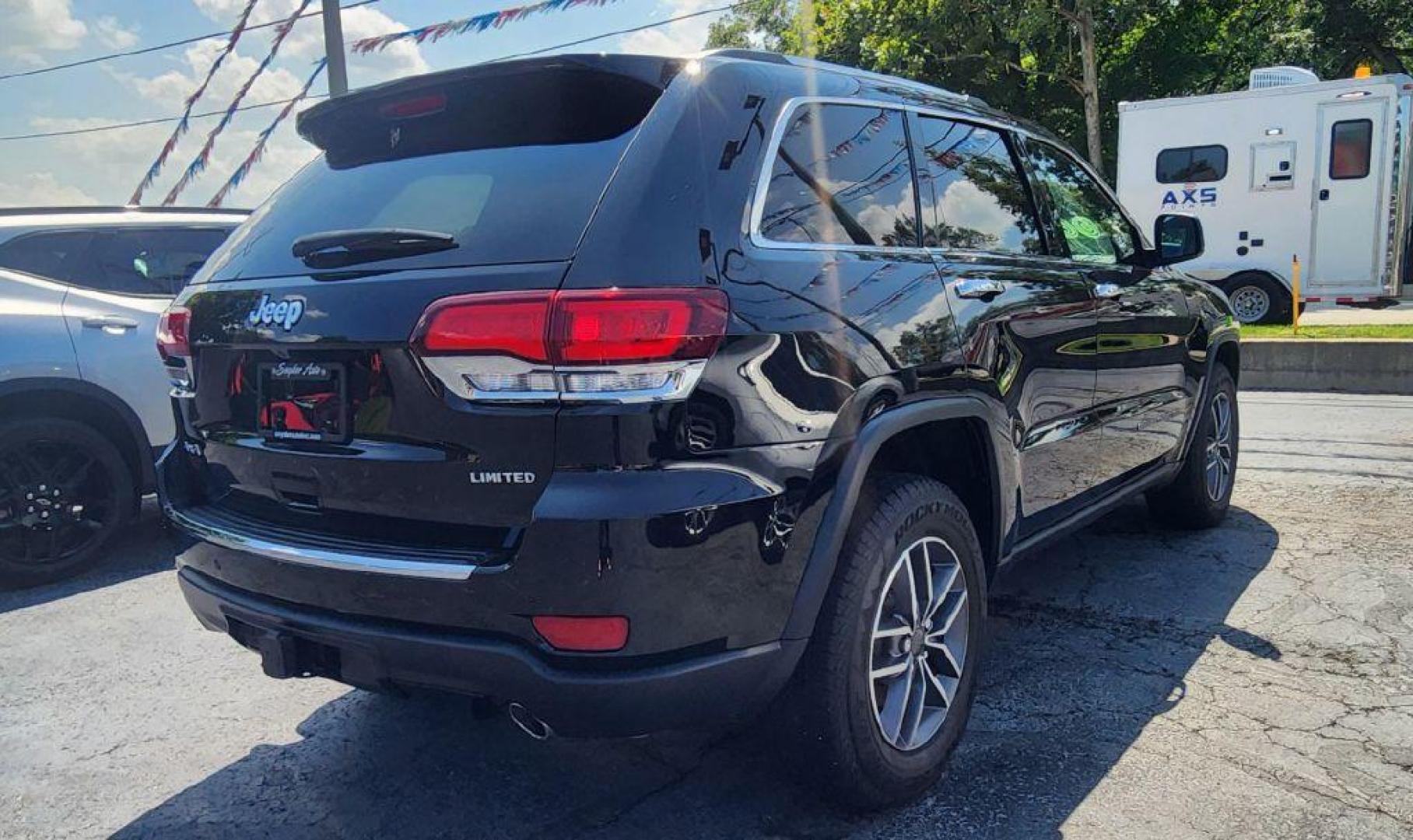 2021 BLACK JEEP GRAND CHEROKEE LIMITED -4WD (1C4RJFBG5MC) with an 3.6L engine, Automatic transmission, located at 101 S. Halleck St., DeMotte, 46310, (219) 987-2922, 41.202343, -87.198189 - Photo#2