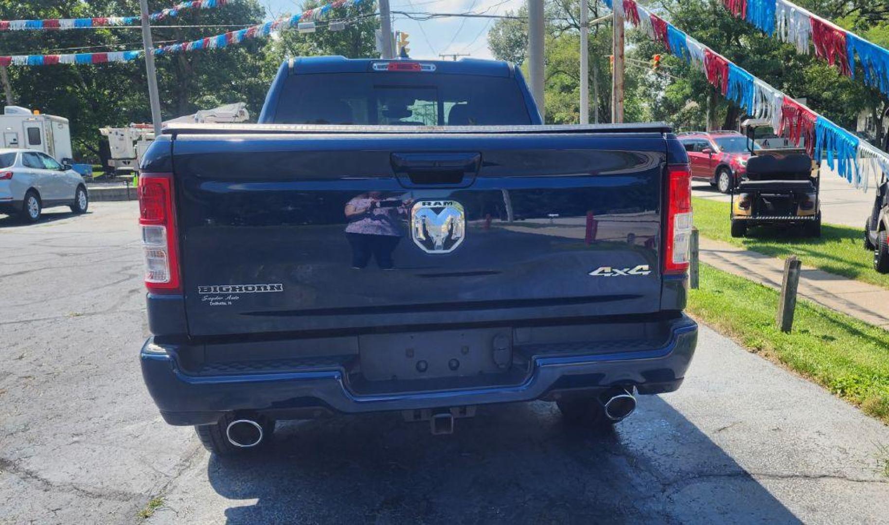 2021 BLUE RAM 1500 BIG HORN/LONE STAR-4WD (1C6SRFBT6MN) with an 5.7L engine, Automatic transmission, located at 101 S. Halleck St., DeMotte, 46310, (219) 987-2922, 41.202343, -87.198189 - Photo#4