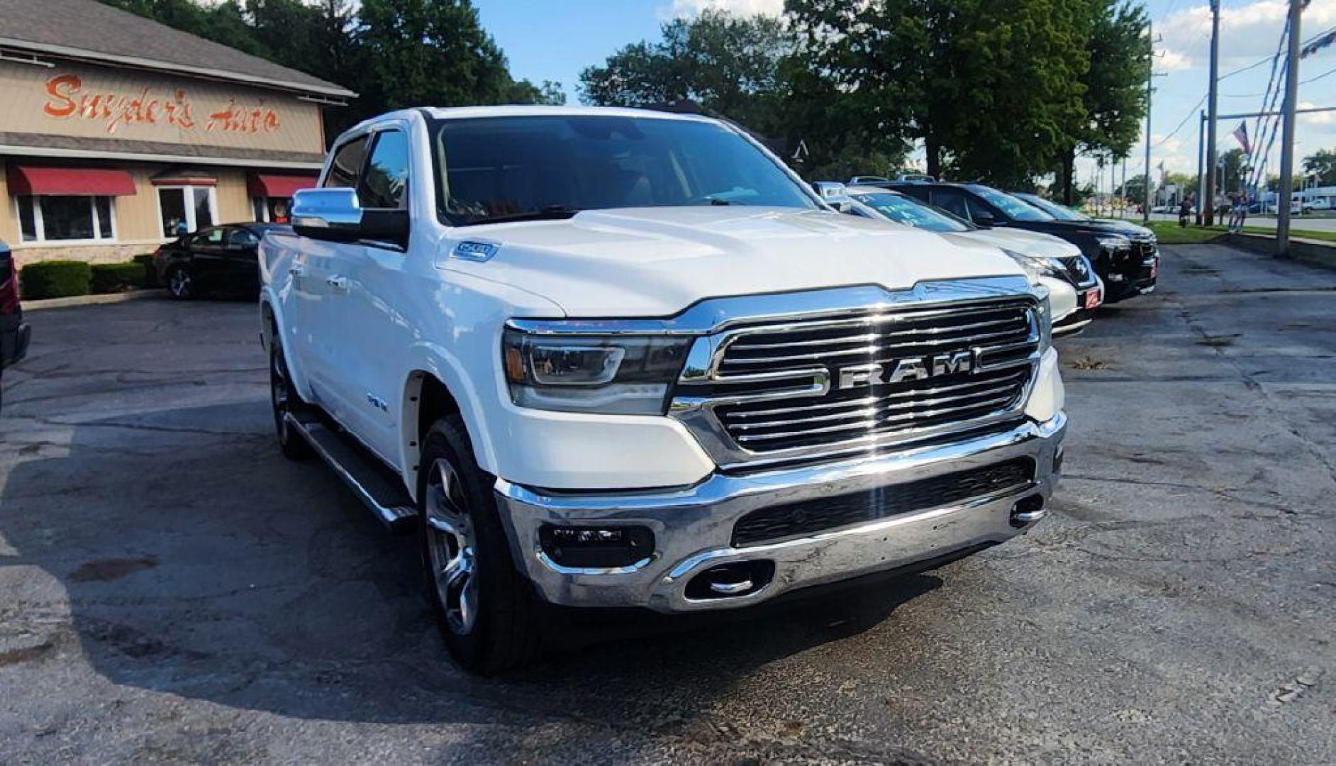 2021 WHITE RAM 1500 LARAMIE - 4WD (1C6SRFJT8MN) with an 5.7L engine, Automatic transmission, located at 101 S. Halleck St., DeMotte, 46310, (219) 987-2922, 41.202343, -87.198189 - Photo#1