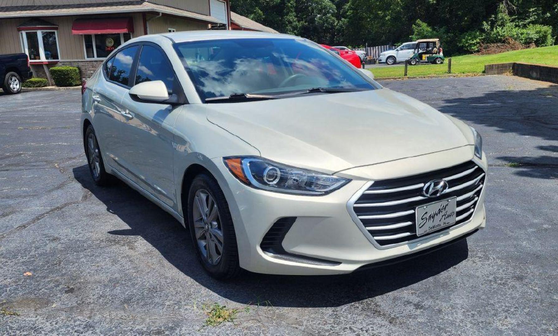 2017 TAN HYUNDAI ELANTRA SE - FWD (5NPD84LF3HH) with an 2.0L engine, Automatic transmission, located at 101 S. Halleck St., DeMotte, 46310, (219) 987-2922, 41.202343, -87.198189 - Photo#1