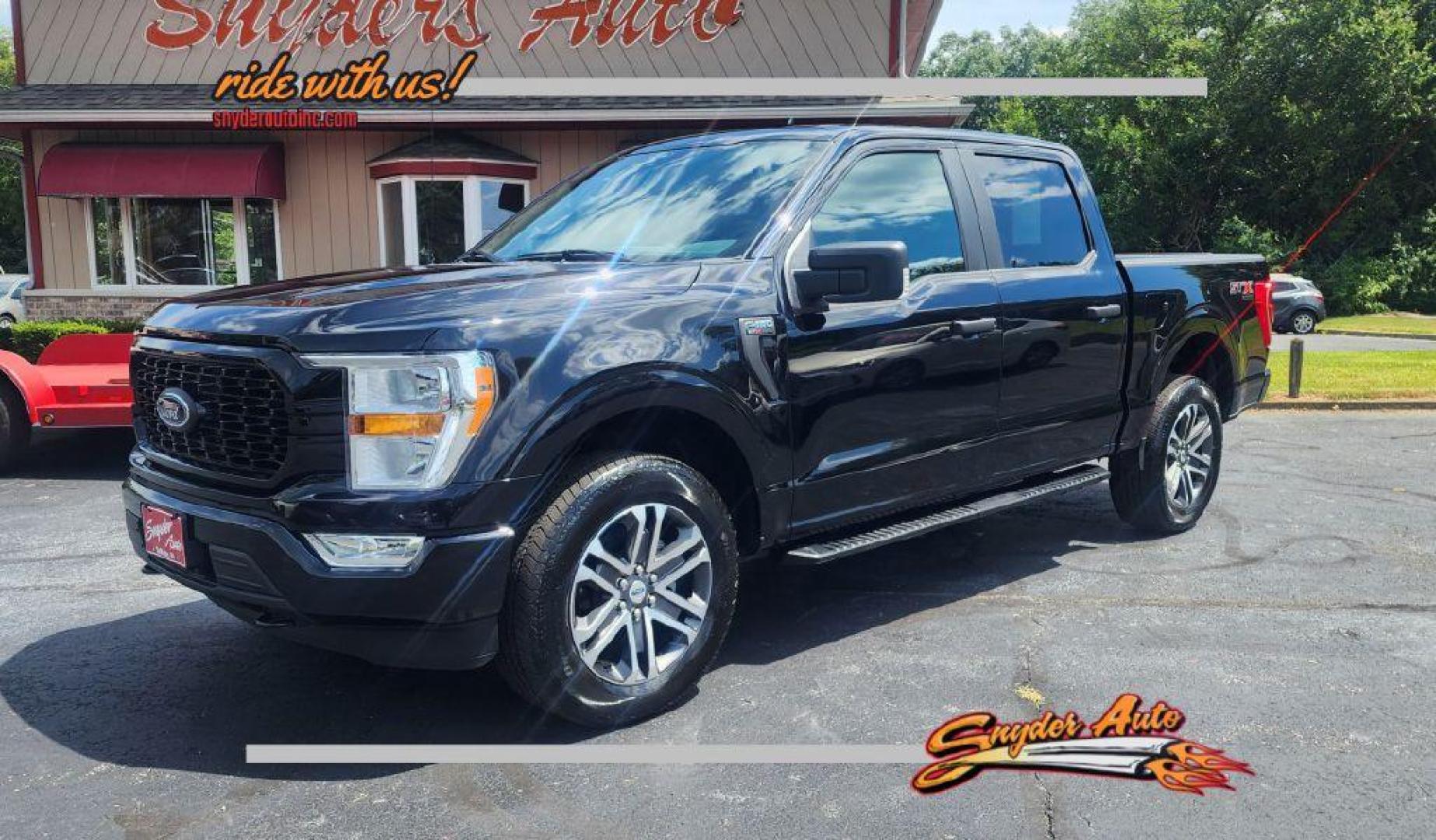 2021 BLACK FORD F150 SUPERCREW - 4WD (1FTEW1EP8MF) with an 2.7L engine, Automatic transmission, located at 101 S. Halleck St., DeMotte, 46310, (219) 987-2922, 41.202343, -87.198189 - Photo#0