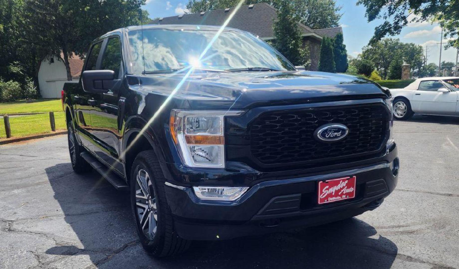 2021 BLACK FORD F150 SUPERCREW - 4WD (1FTEW1EP8MF) with an 2.7L engine, Automatic transmission, located at 101 S. Halleck St., DeMotte, 46310, (219) 987-2922, 41.202343, -87.198189 - Photo#1