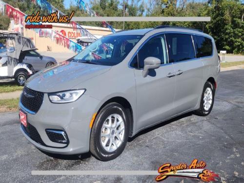 2022 CHRYSLER PACIFICA 4DR