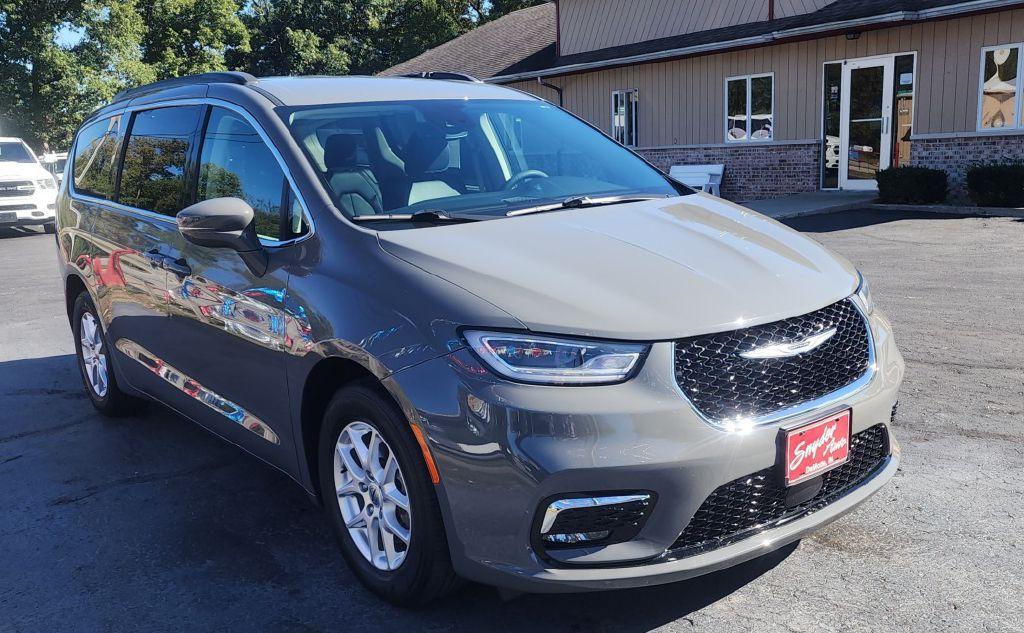 photo of 2022 CHRYSLER PACIFICA 4DR