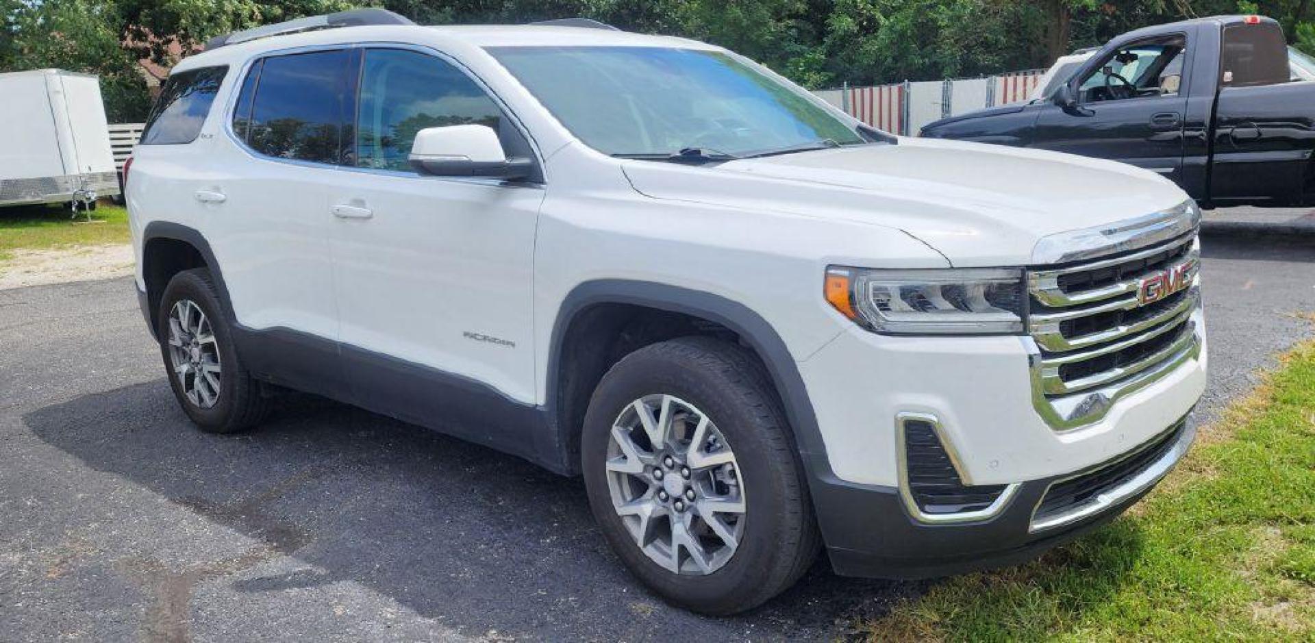 2023 WHITE GMC ACADIA SLE - AWD (1GKKNRL44PZ) with an 2.0L engine, Automatic transmission, located at 101 S. Halleck St., DeMotte, 46310, (219) 987-2922, 41.202343, -87.198189 - Photo#1