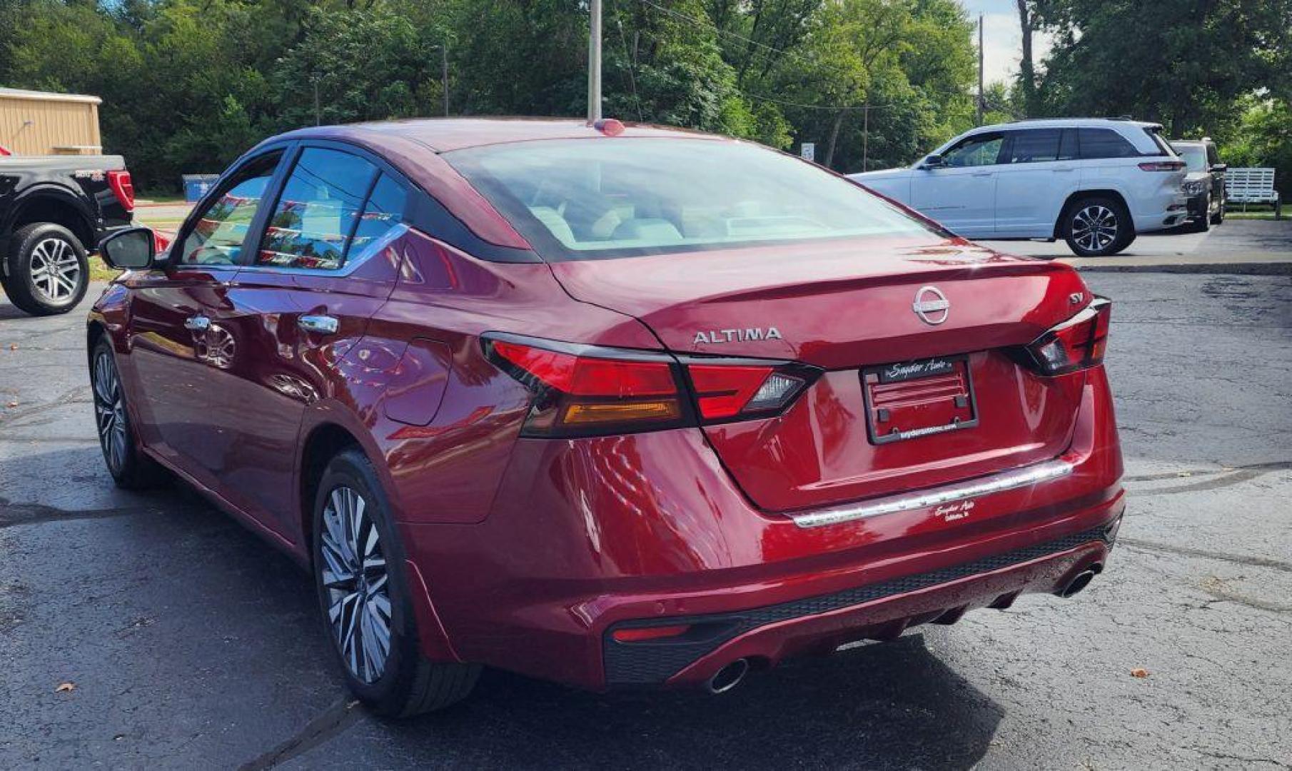 2023 BURGUN NISSAN ALTIMA SV -FWD (1N4BL4DV6PN) with an 2.5L engine, Automatic transmission, located at 101 S. Halleck St., DeMotte, 46310, (219) 987-2922, 41.202343, -87.198189 - Photo#3