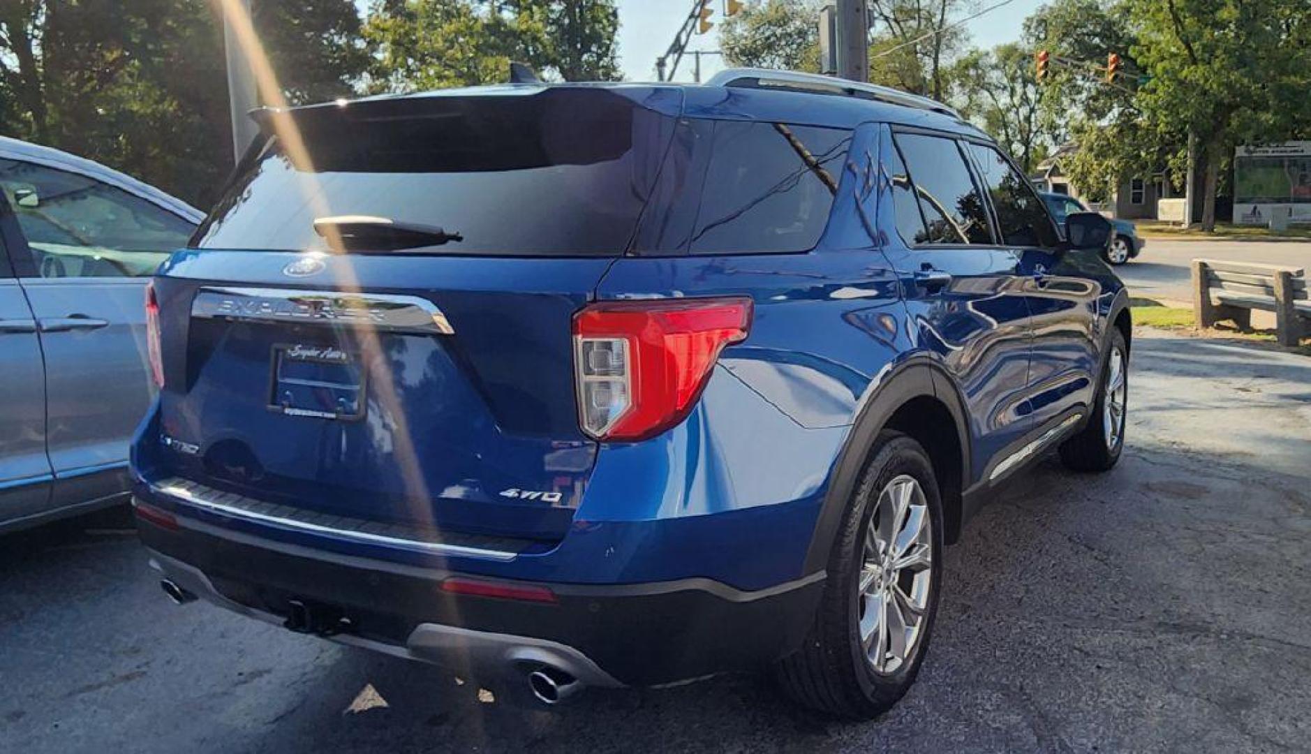 2022 BLUE FORD EXPLORER LIMITED -4WD (1FMSK8FHXNG) with an 2.3L engine, Automatic transmission, located at 101 S. Halleck St., DeMotte, 46310, (219) 987-2922, 41.202343, -87.198189 - Photo#2