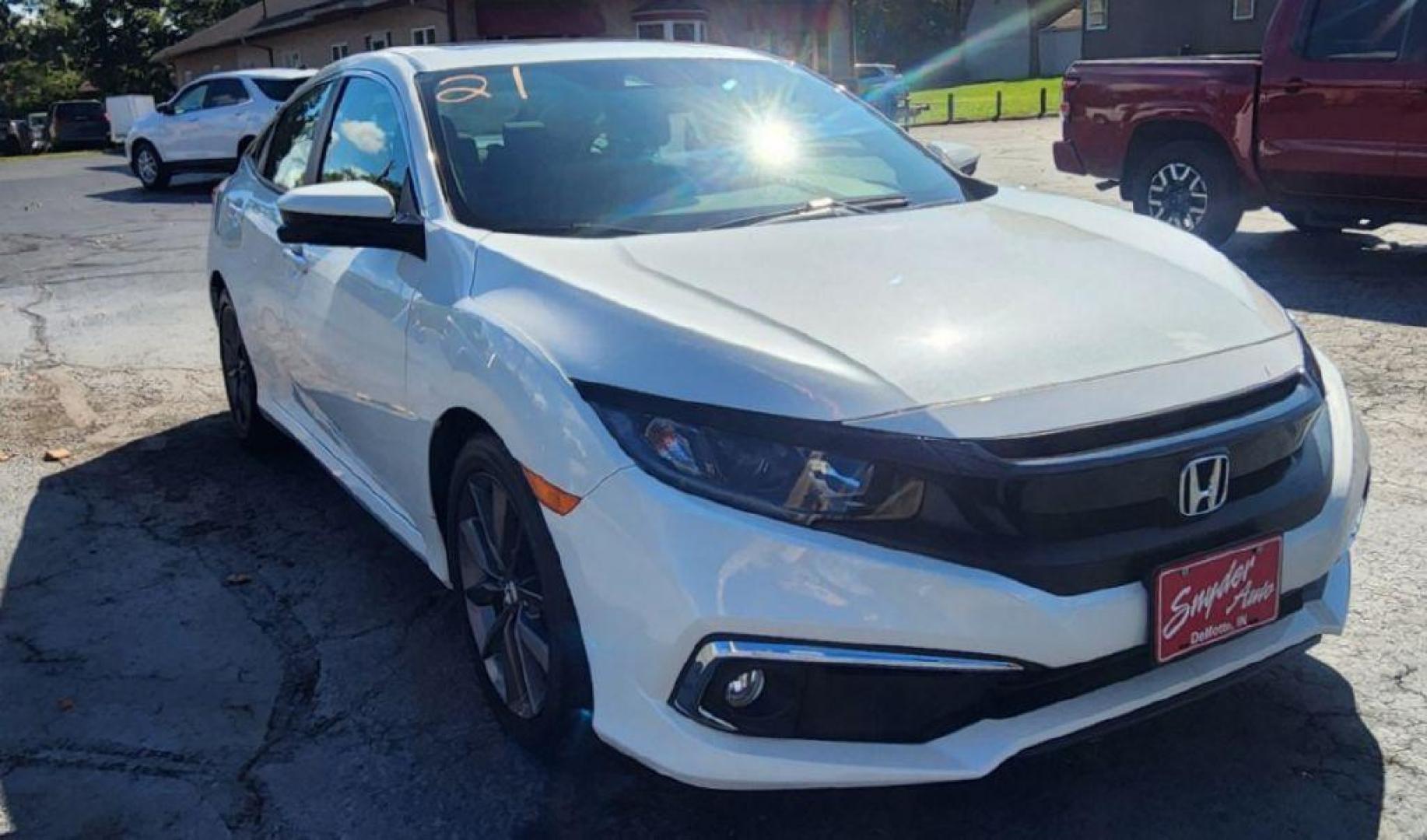 2021 WHITE HONDA CIVIC EX - FWD (19XFC1F31ME) with an 1.5L engine, Continuously Variable transmission, located at 101 S. Halleck St., DeMotte, 46310, (219) 987-2922, 41.202343, -87.198189 - Photo#1