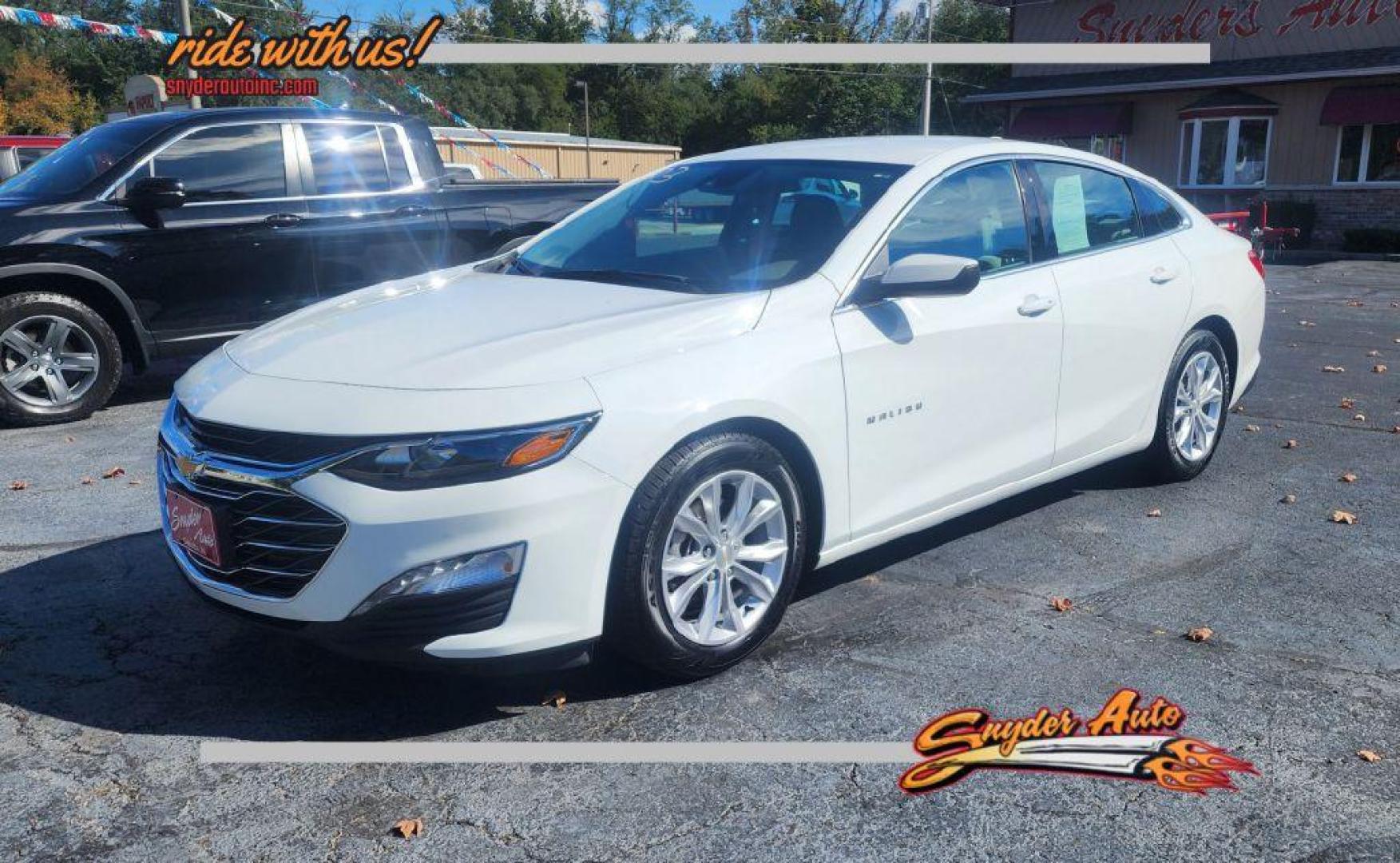 2023 WHITE CHEVROLET MALIBU LT - FWD (1G1ZD5ST4PF) with an 1.5L engine, Continuously Variable transmission, located at 101 S. Halleck St., DeMotte, 46310, (219) 987-2922, 41.202343, -87.198189 - Photo#0