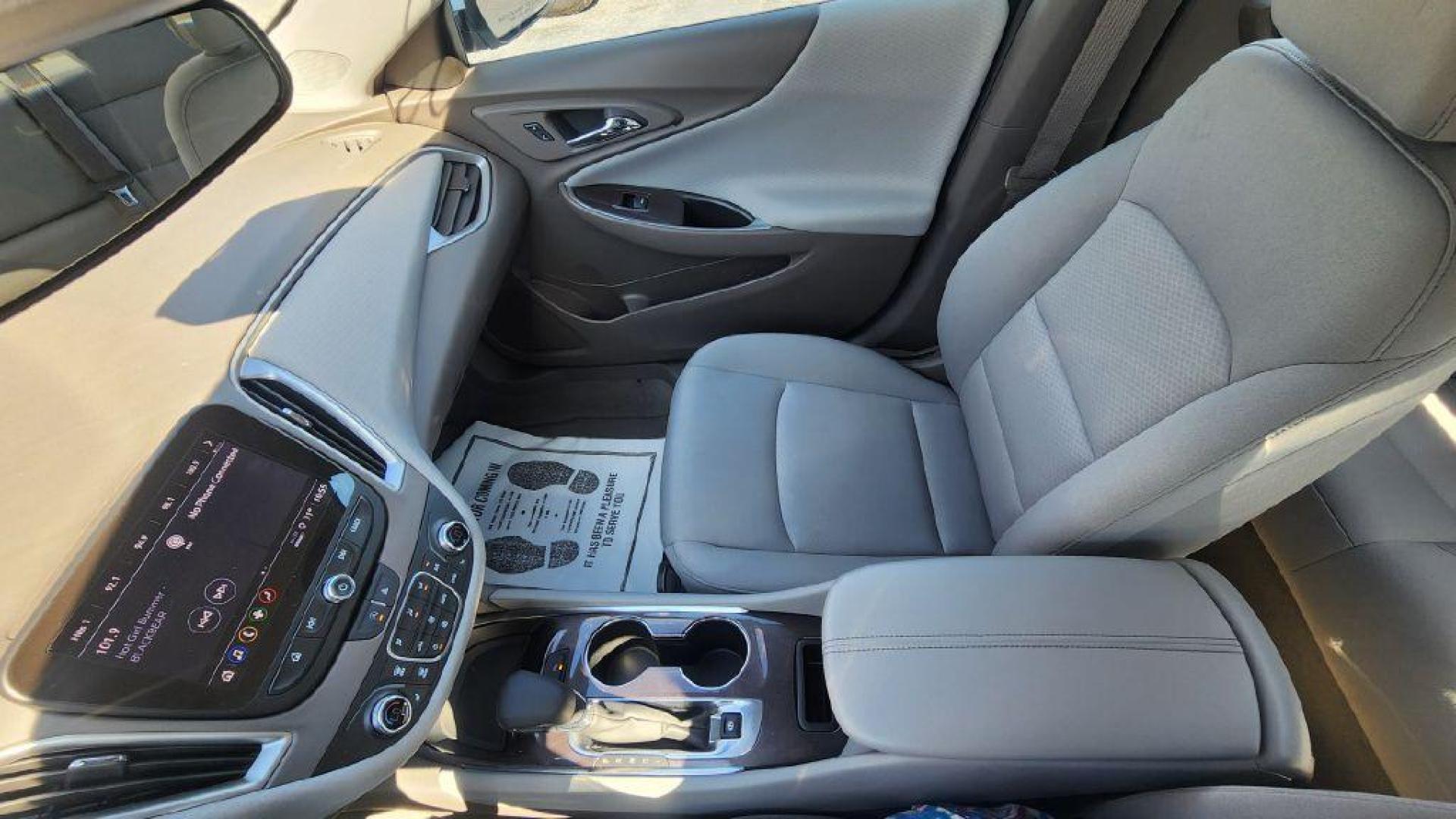 2023 WHITE CHEVROLET MALIBU LT - FWD (1G1ZD5ST4PF) with an 1.5L engine, Continuously Variable transmission, located at 101 S. Halleck St., DeMotte, 46310, (219) 987-2922, 41.202343, -87.198189 - Photo#14