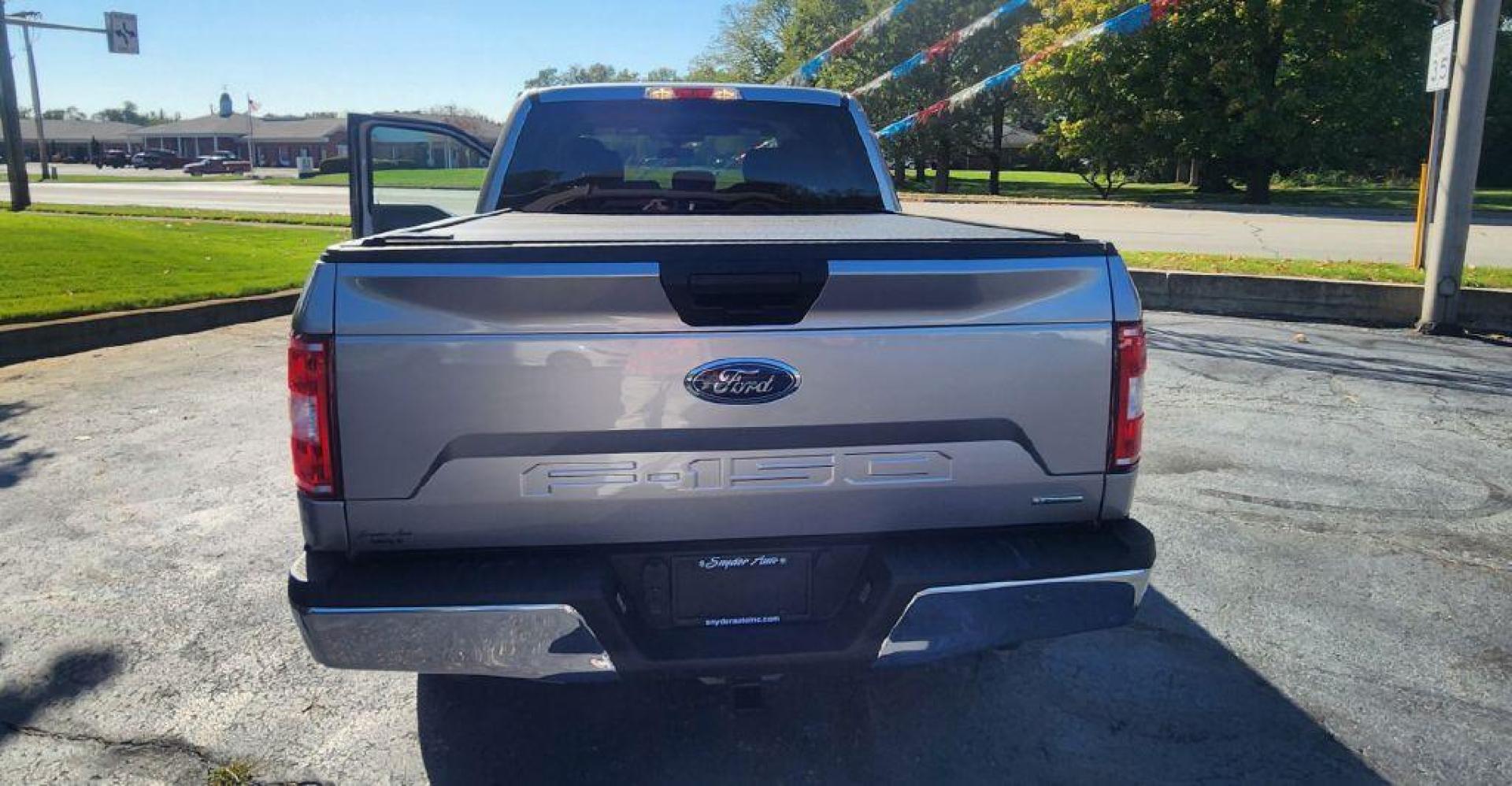 2020 LT GRA FORD F150 SUPERCREW - 4WD (1FTEW1E40LF) with an 3.5L engine, Automatic transmission, located at 101 S. Halleck St., DeMotte, 46310, (219) 987-2922, 41.202343, -87.198189 - Photo#4