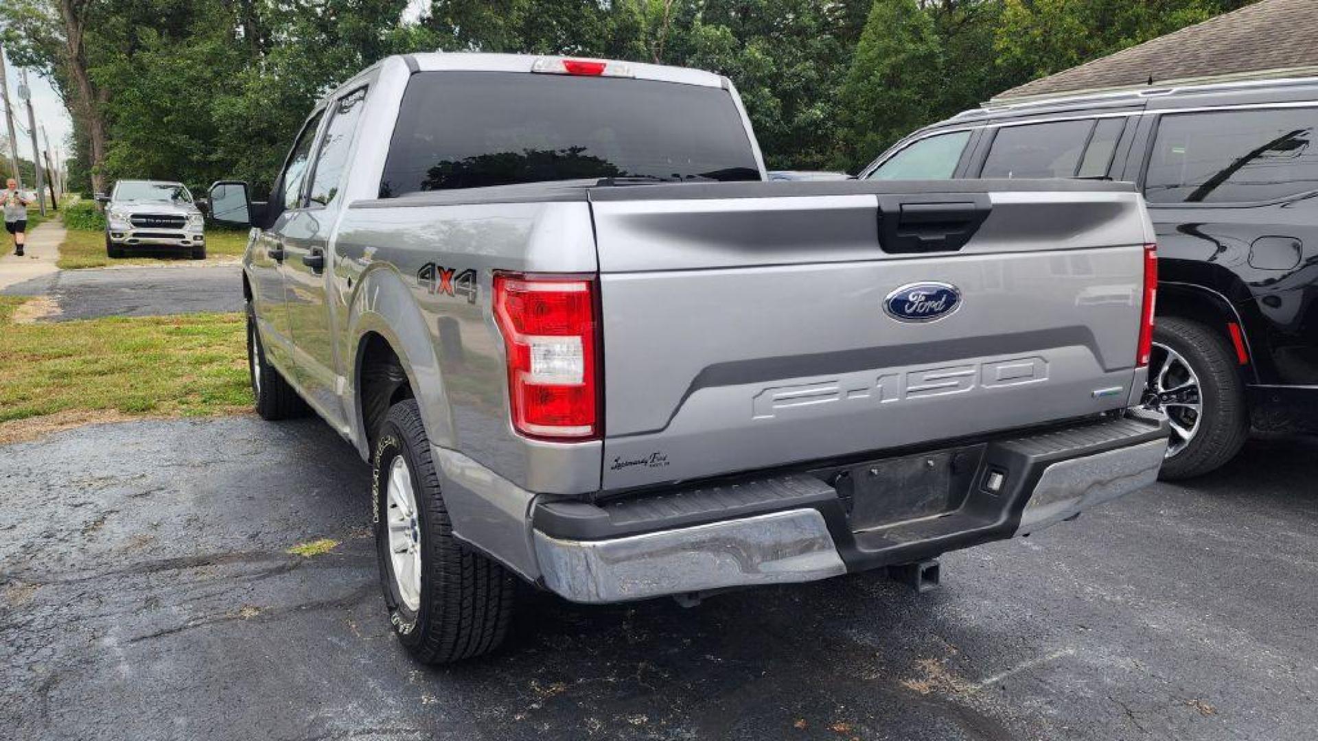 2020 LT GRA FORD F150 SUPERCREW - 4WD (1FTEW1E40LF) with an 3.5L engine, Automatic transmission, located at 101 S. Halleck St., DeMotte, 46310, (219) 987-2922, 41.202343, -87.198189 - Photo#3