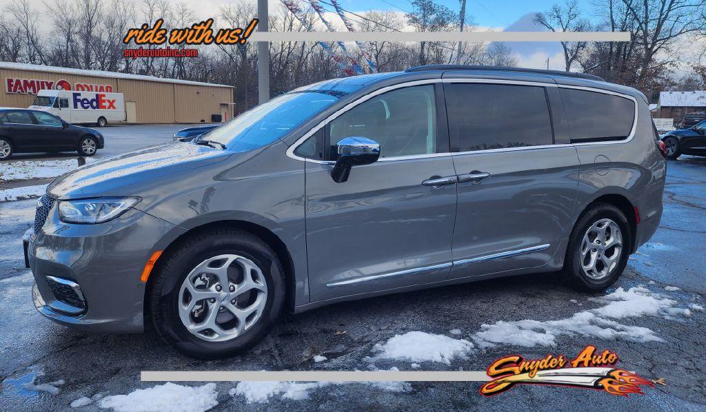 photo of 2023 CHRYSLER PACIFICA LIMITED - FWD