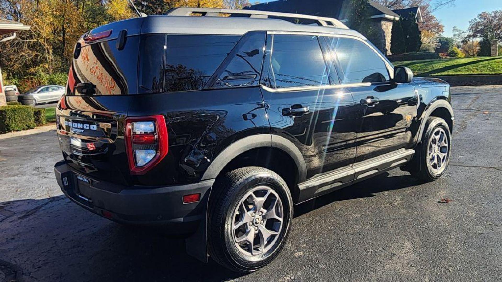 2022 BLACK FORD BRONCO SPORT BADLANDS - 4WD (3FMCR9D98NR) with an 2.0L engine, Automatic transmission, located at 101 S. Halleck St., DeMotte, 46310, (219) 987-2922, 41.202343, -87.198189 - Photo#2