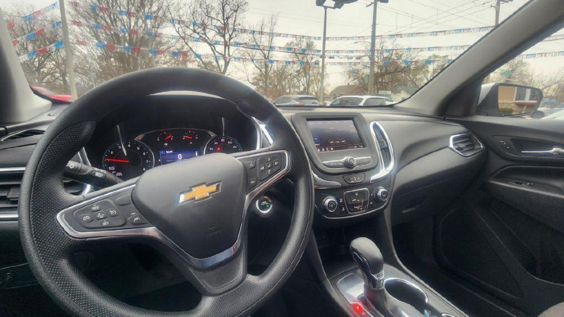 2022 SILVER CHEVROLET EQUINOX LT - FWD (3GNAXKEV4NL) with an 1.5L engine, Automatic transmission, located at 101 S. Halleck St., DeMotte, 46310, (219) 987-2922, 41.202343, -87.198189 - Photo#8