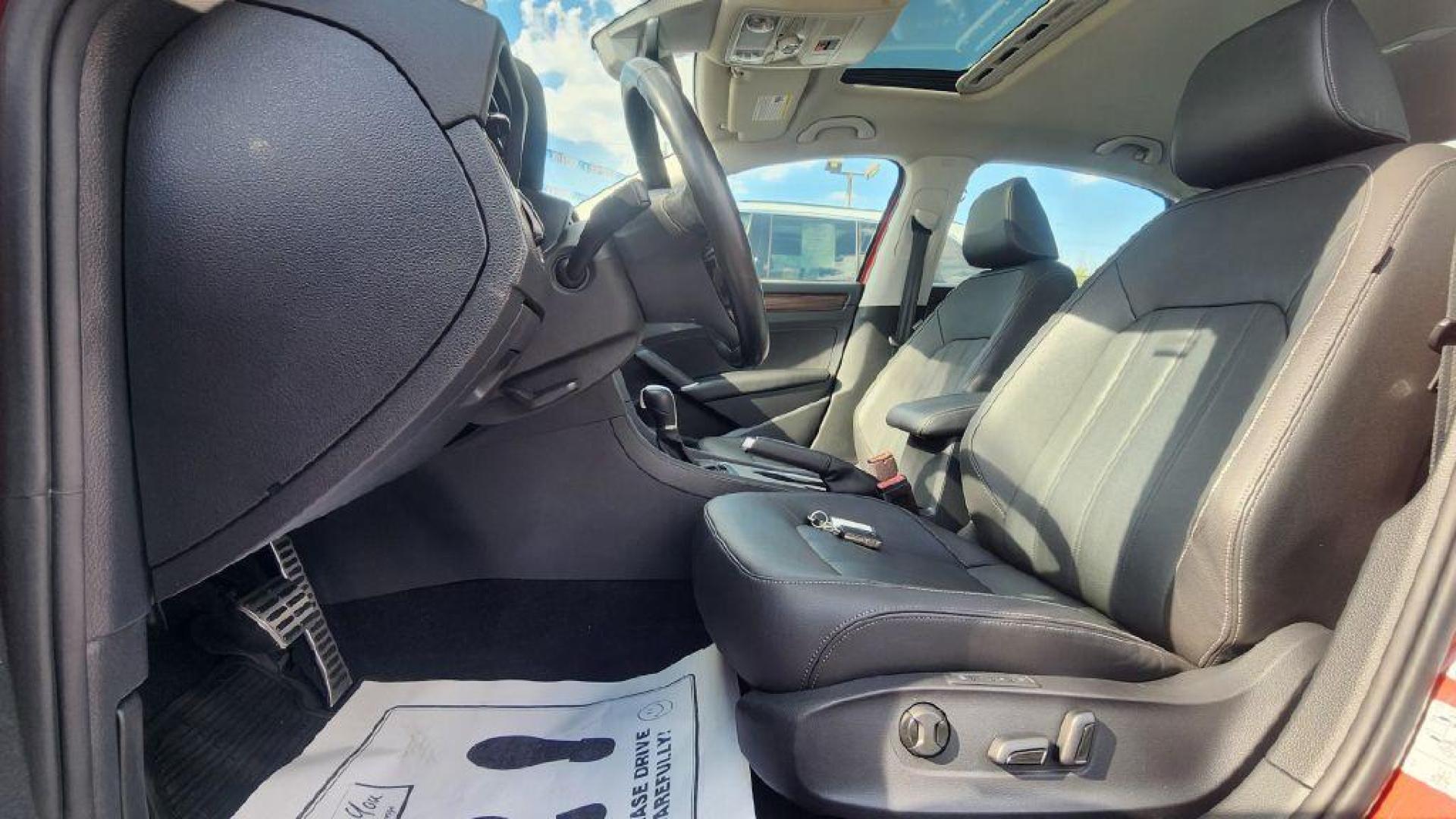 2020 BURGUN VOLKSWAGEN PASSAT SEL - FWD (1VWCA7A39LC) with an 2.0L engine, Automatic transmission, located at 101 S. Halleck St., DeMotte, 46310, (219) 987-2922, 41.202343, -87.198189 - Photo#6